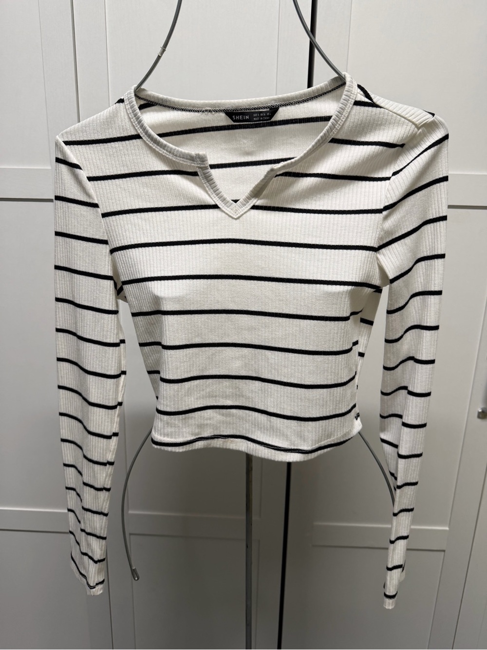 SHEIN White & Black Striped Ribbed V-Notch Long Sleeve Top